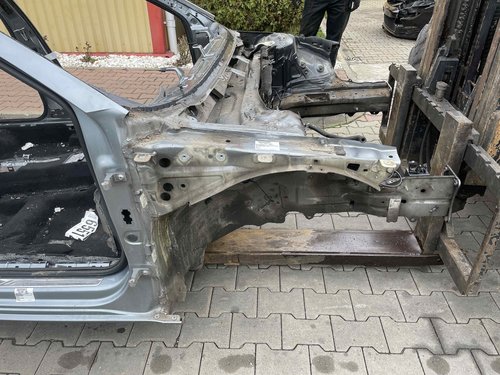 LONJERON DREAPTA SKODA SUPERB - - (2015 2020)