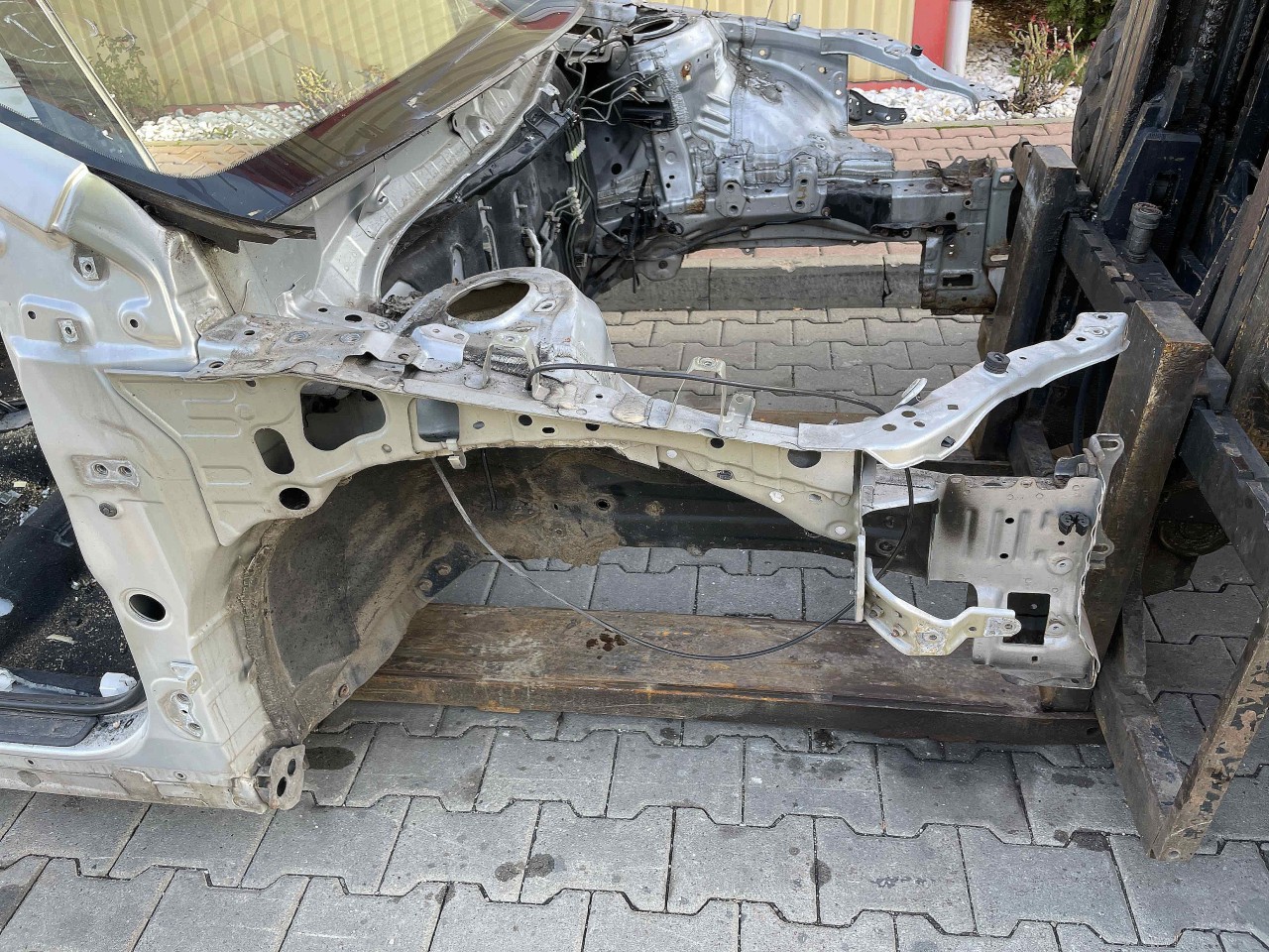 LONJERON DREAPTA TOYOTA AVENSIS AVENSIS - - (2012 2015)