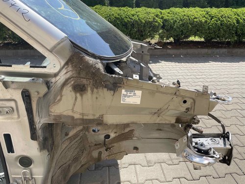 LONJERON DREAPTA VW CADDY - - (2010 2015)