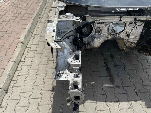 LONJERON DREAPTA VW GOLF VI - - (2008 2012)
