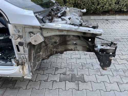 LONJERON DREAPTA VW PASSAT CC PASSAT CC - - (2012 2016)