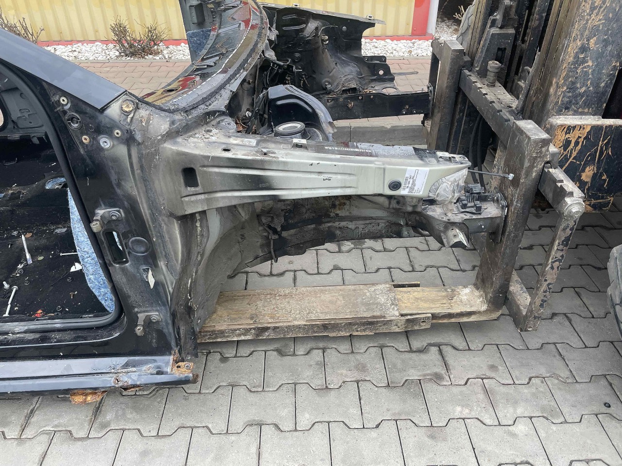 LONJERON DREAPTA VW POLO - - (2009 2014)