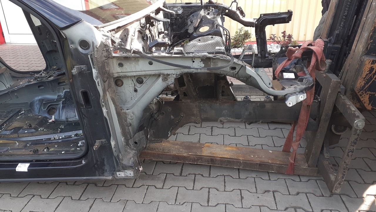 LONJERON DREAPTA VW TOUAREG TOUAREG - - (2010 2018)