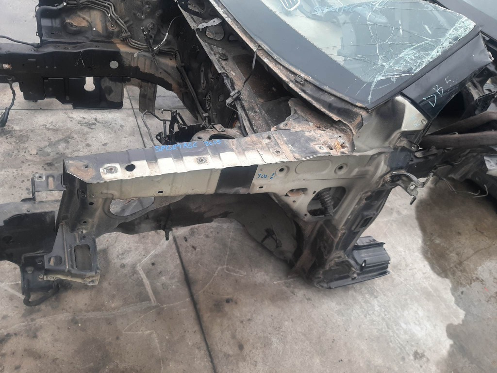 Lonjeron stanga 2.0 crdi kia sportage 2 je km
