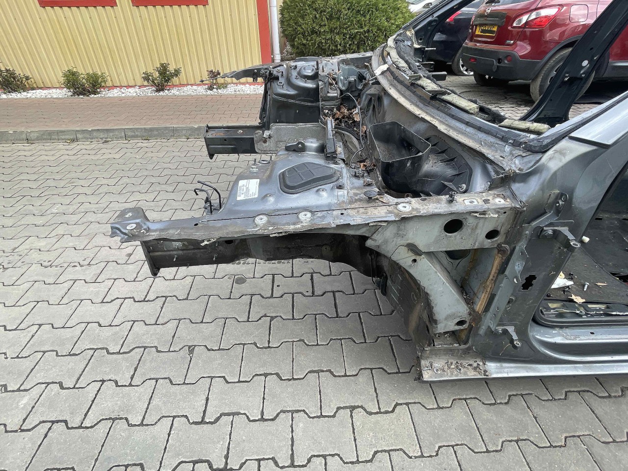 LONJERON STANGA AUDI A4 A4 - - (2012 2015)