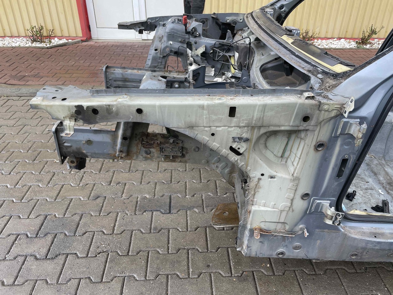 LONJERON STANGA BMW SERIA 1 E 87 SERIA 1 E 87 - - (2004 2011)