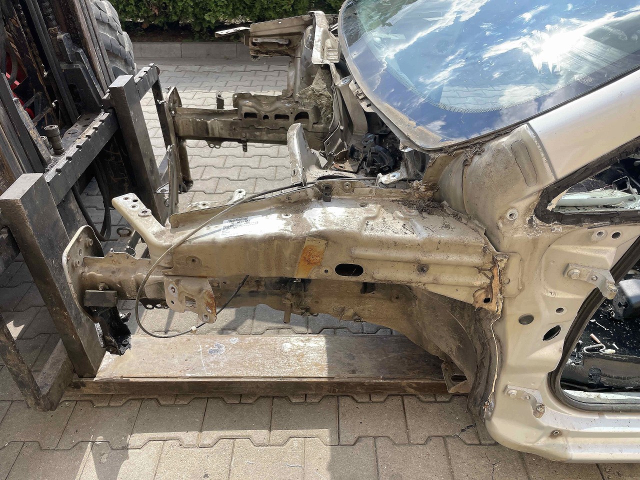 LONJERON STANGA FIAT LINEA - - (2007 2012)