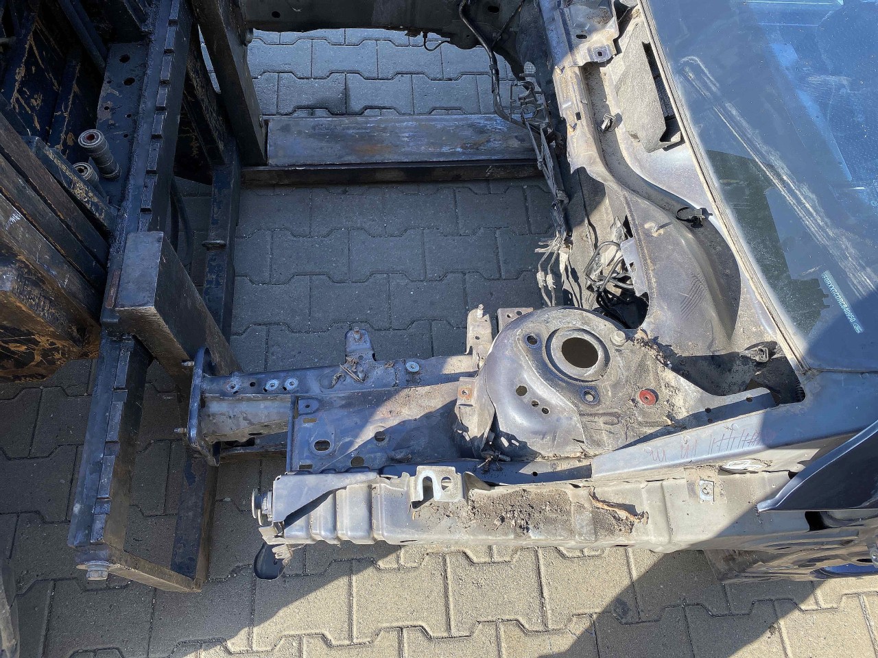 LONJERON STANGA FORD KUGA - - (2008 2012)
