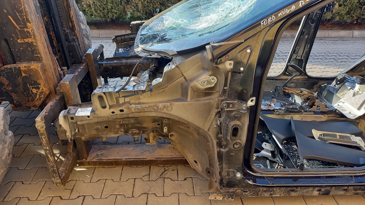 LONJERON STANGA FORD KUGA - - (2012 2019)