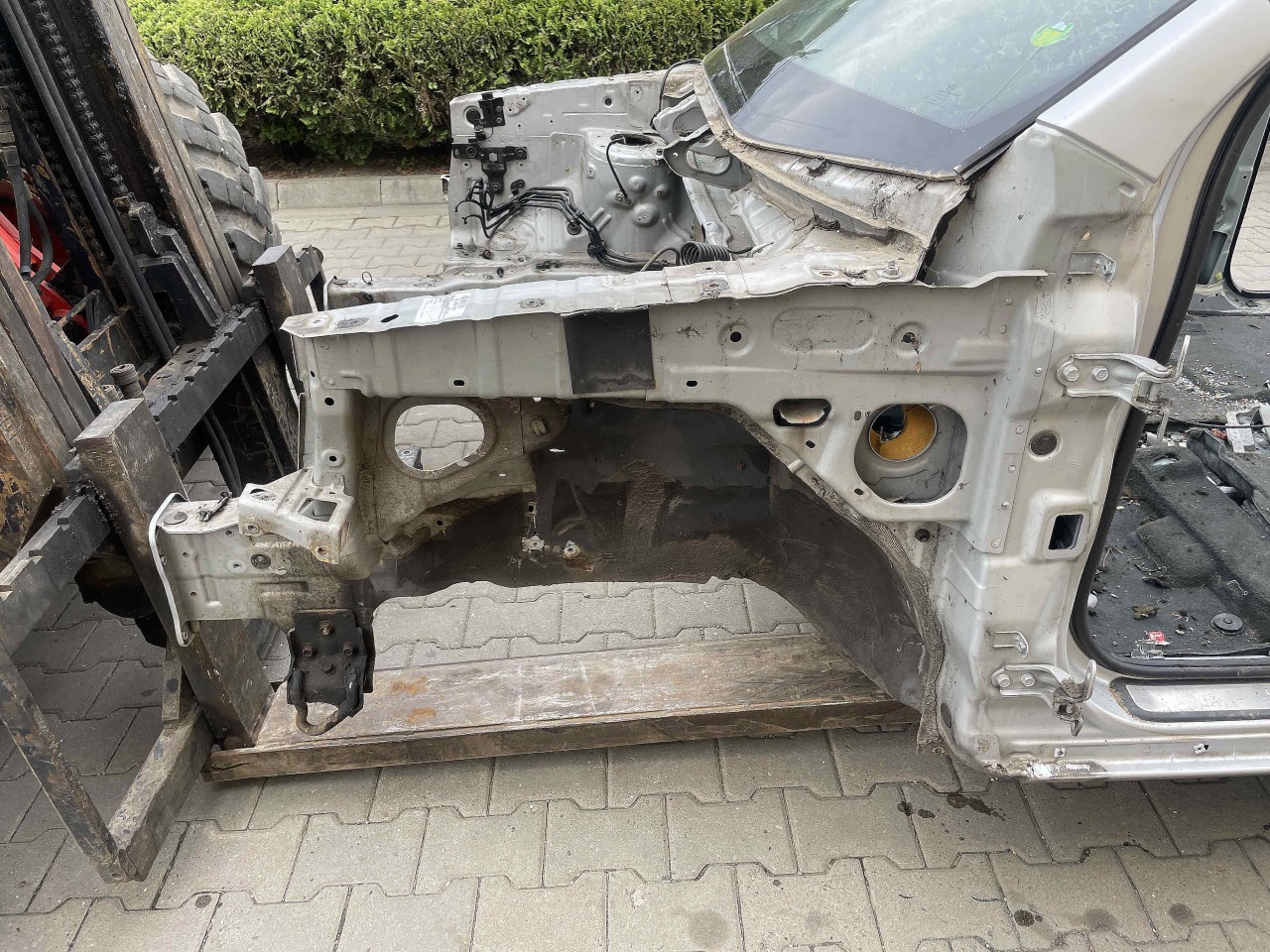 LONJERON STANGA KIA SPORTAGE - - (2008 2009)