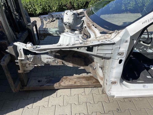 LONJERON STANGA MAZDA 3 3 - - (2013 2018)