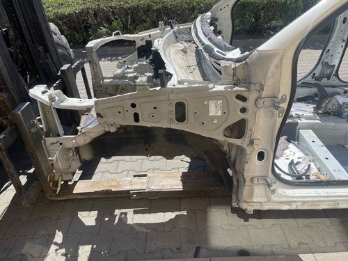 LONJERON STANGA MITSUBISHI OUTLANDER - - (2012 2016)