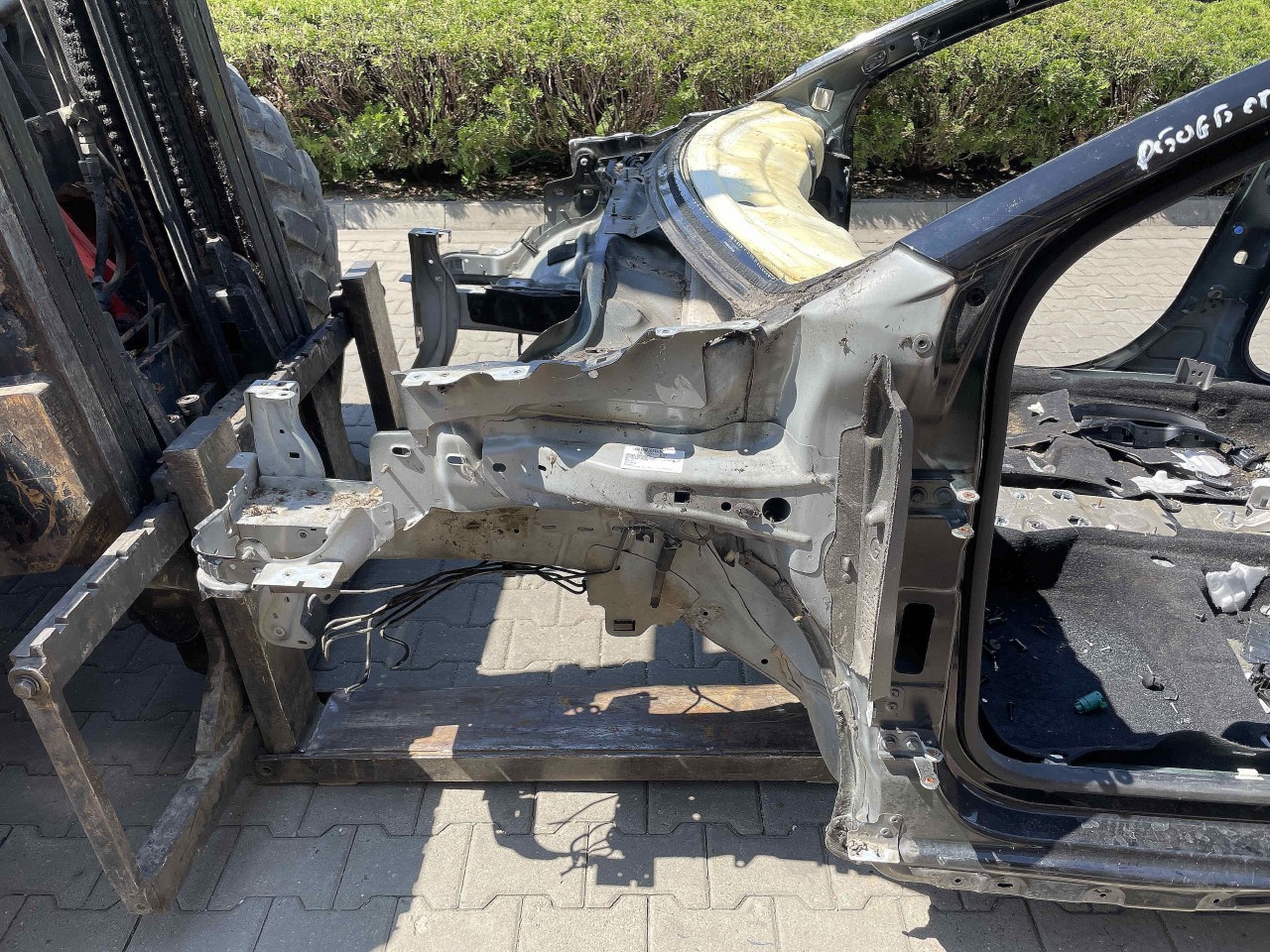 LONJERON STANGA PEUGEOT 2008 - - (2013 2018)