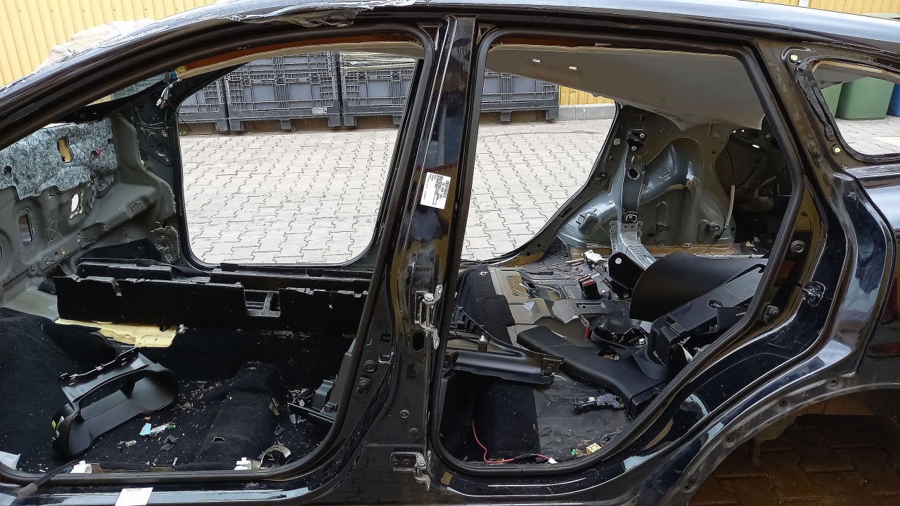 LONJERON STANGA RENAULT KADJAR - - (2015 2018)