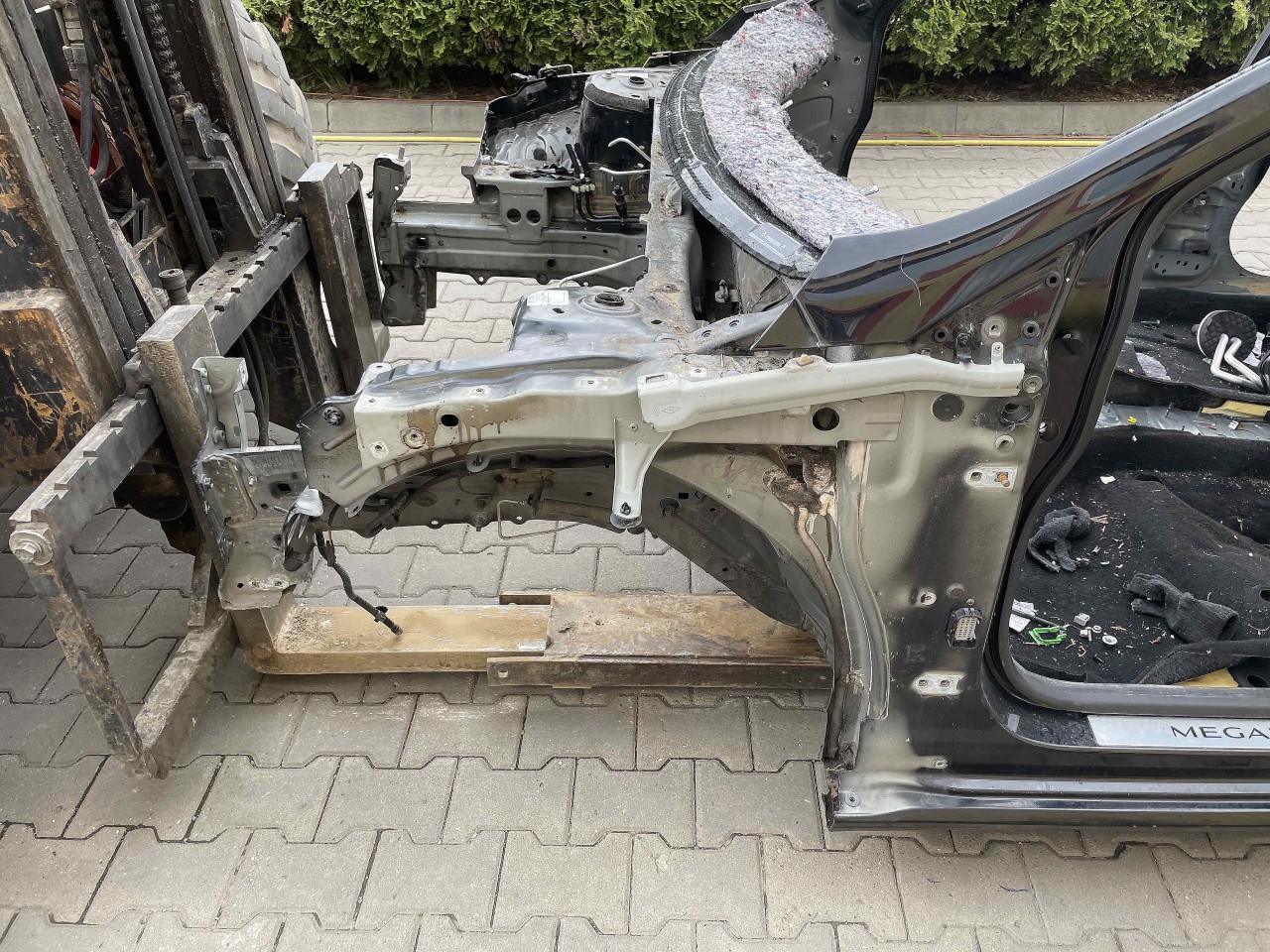 LONJERON STANGA RENAULT MEGANE MEGANE - - (2016 2020)