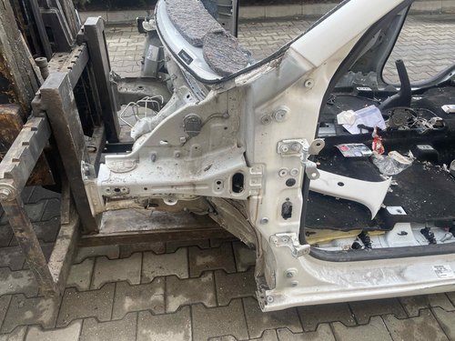 LONJERON STANGA RENAULT TWINGO - - (2014 2020)