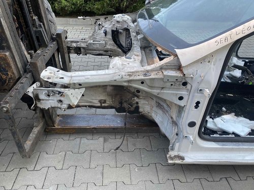 LONJERON STANGA SEAT LEON - - (2012 2016)
