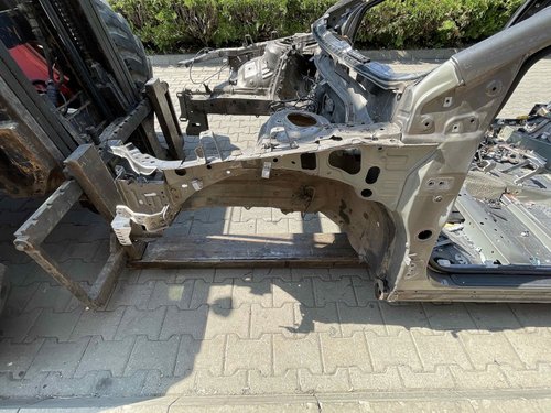 LONJERON STANGA TOYOTA AVENSIS - - (2015 2018)