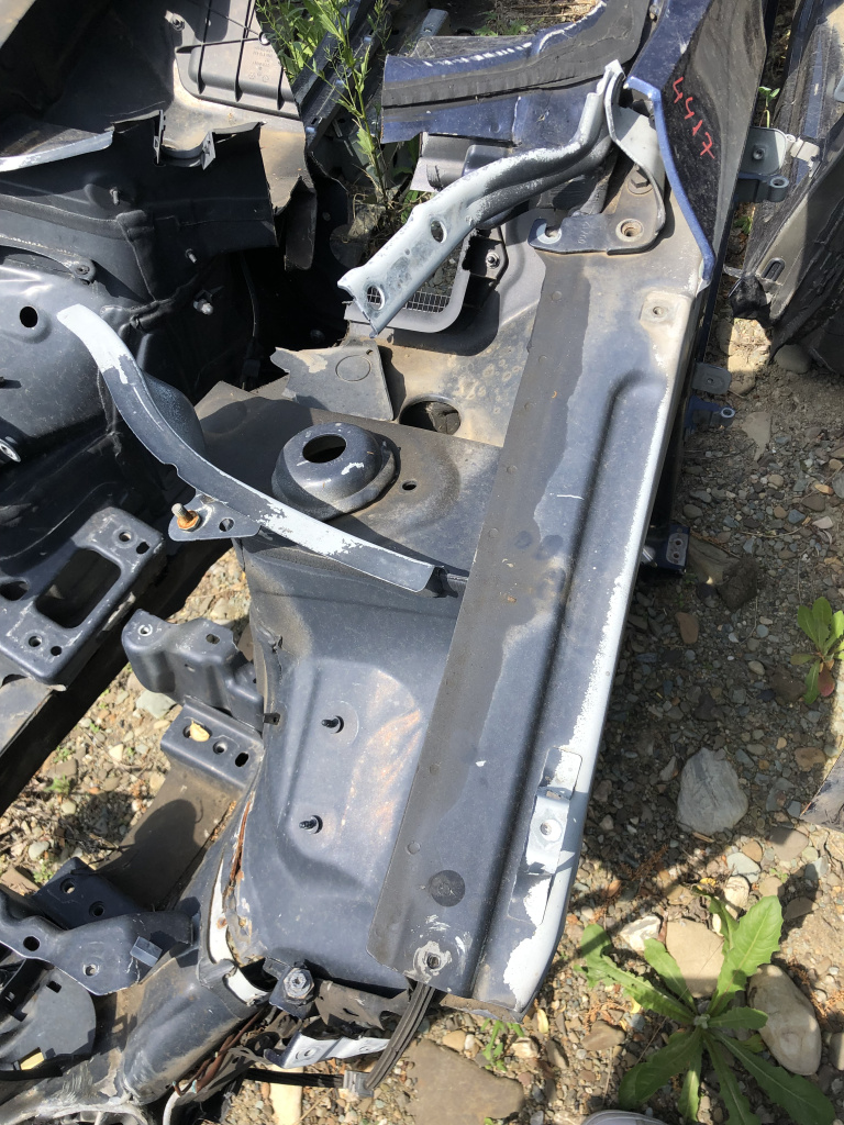 Lonjeron stanga Volkswagen Tiguan - Motorina 2008, -