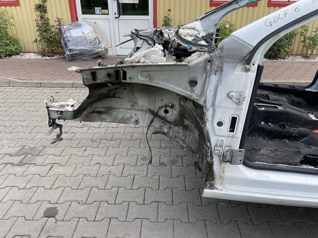 LONJERON STANGA VW GOLF VI - - (2010 2015)