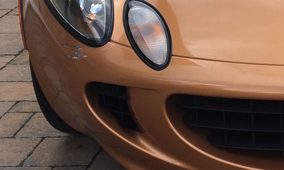 Lotus Elise declarat dauna totala