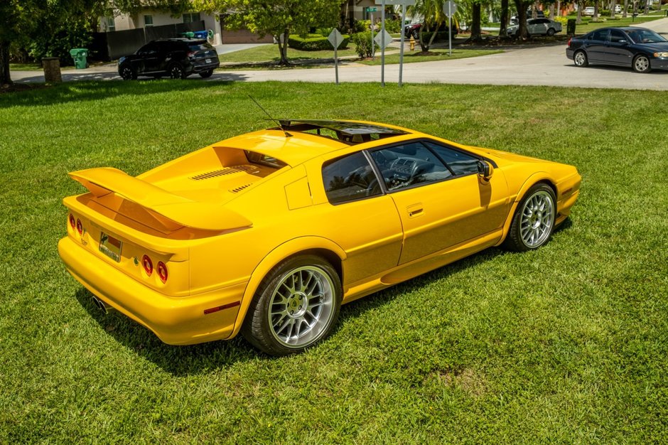 Lotus Esprit V8 Final Edition de vanzare