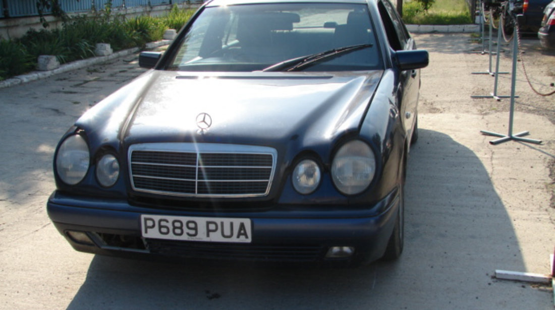 Lukas Mercedes-Benz E-Class W210/S210 [1995 - 1999] Sedan 4-usi E 200 MT (136 hp) E200 Classic 2.0