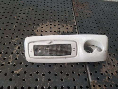 Lumina plafon stanga spate vw bora 1j 1j9861705