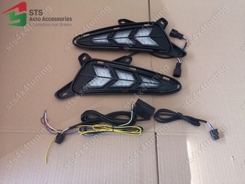 LUMINI DE ZI DRL CU SEMNALIZARE LED TOYOTA CHR 2017-2019 [V6]
