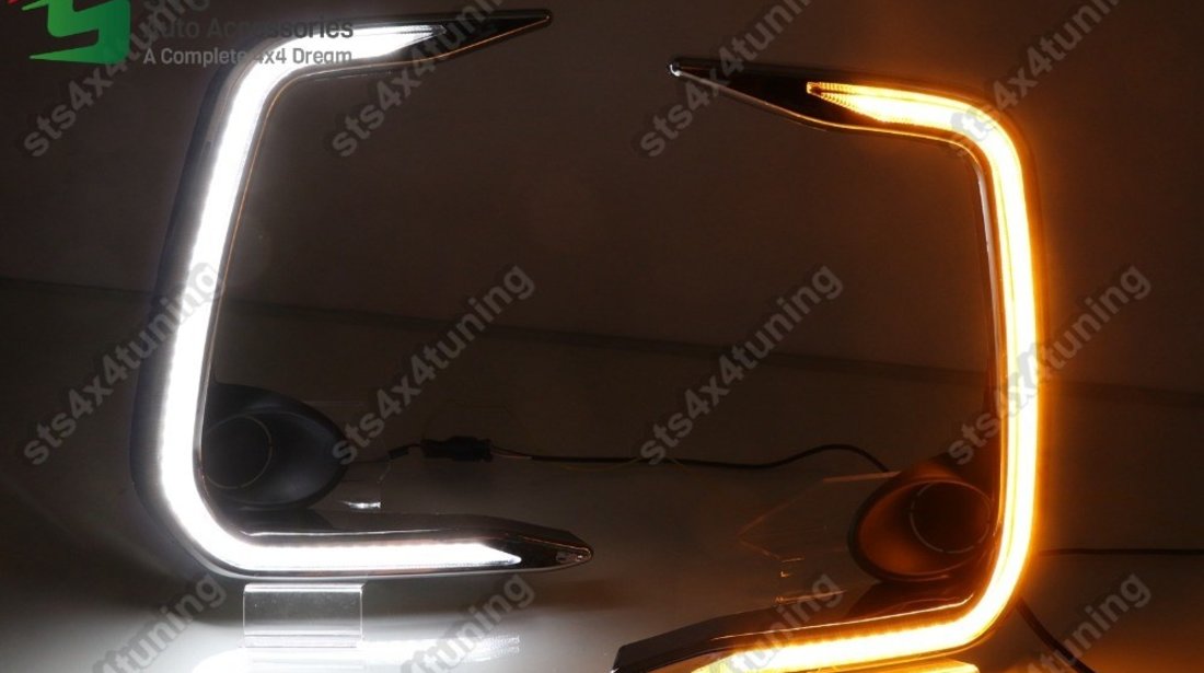 LUMINI DE ZI DRL CU SEMNALIZARE LED TOYOTA COROLLA 2019-2020 SEDAN [V1]