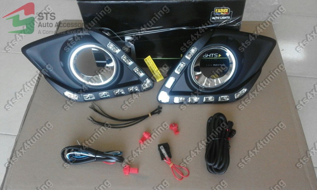 LUMINI DE ZI-DRL TOYOTA HILUX REVO 2016-2017 [V1]