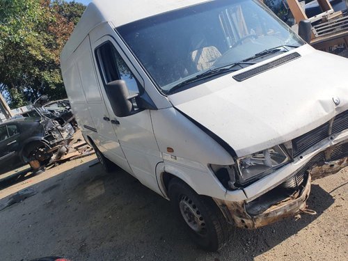 Lumini de zi Mercedes Sprinter W905 1998 212D 2.9 cdi