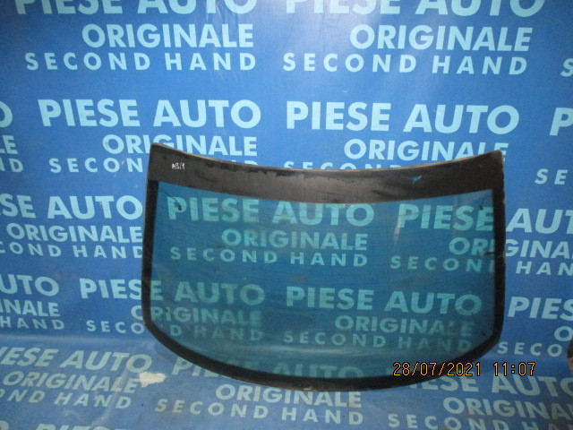Luneta Audi A8 2002; Sedan