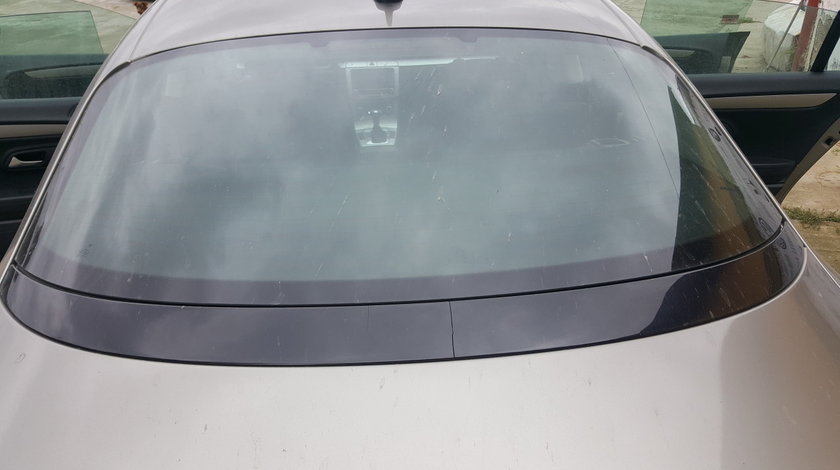 Luneta Passat cc Sport an 2010 Toate piesele disponibile Detalii la telefon