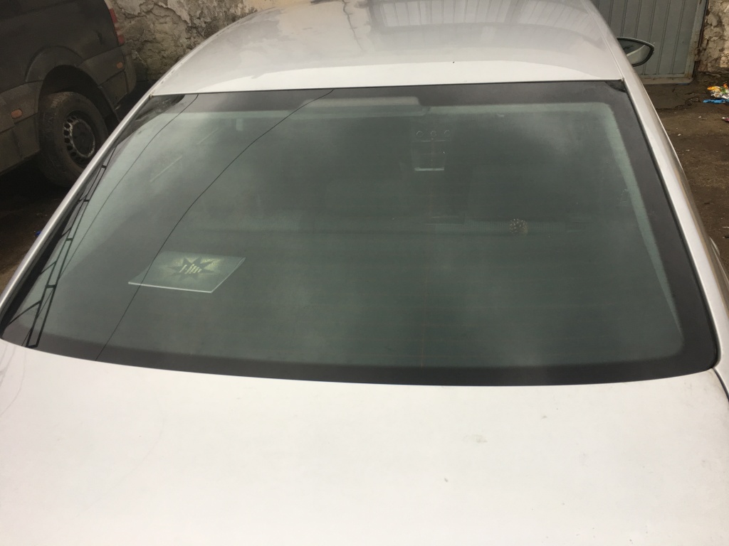 Luneta VW Passat B7 Berlina 2010 - 2015