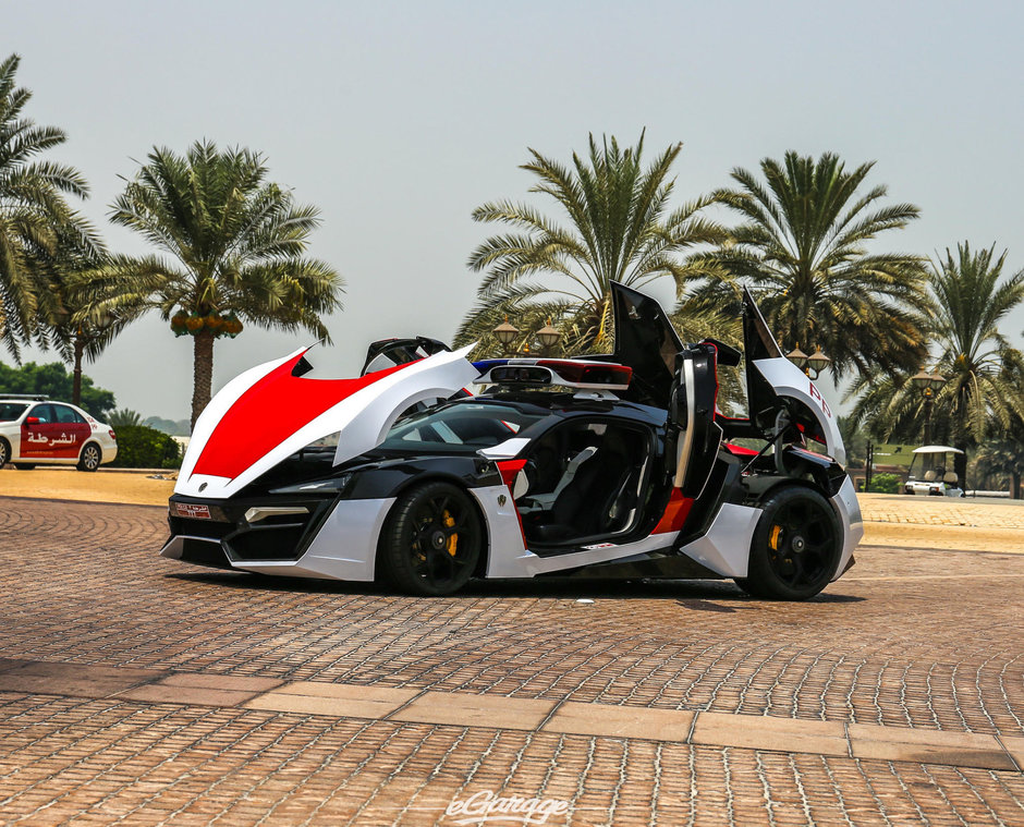 Lykan Hypersport Police Car