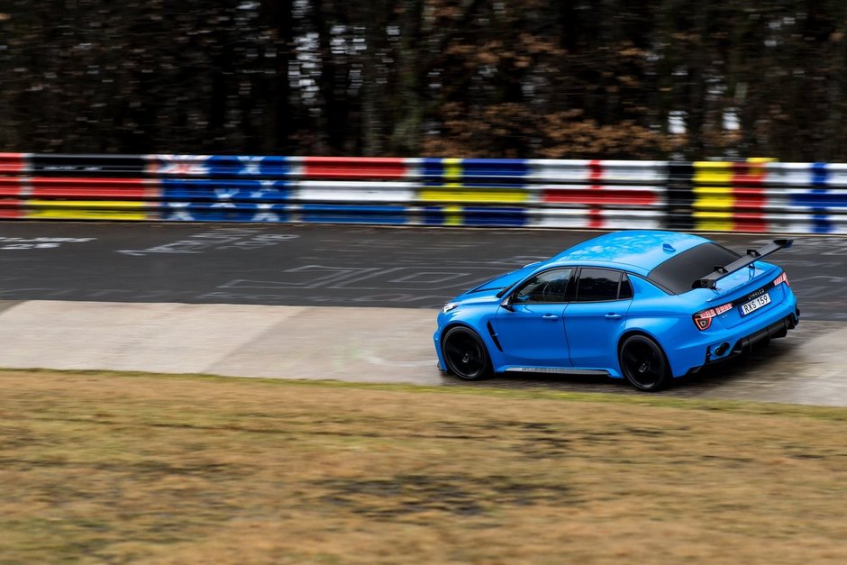 Lynk&Co 03 Cyan la Nurburgring