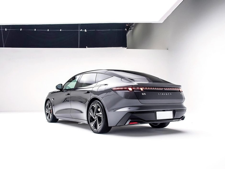 Lynk & Co Z10