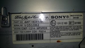 ma poate ajuta cineva cu un cod pentru un cd player sony CD132 ford focus 2007 cu seria V051082 multumesc... ?