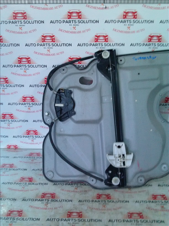 Macar geam usa dreapta spate VOLKSWAGEN TOURAN
