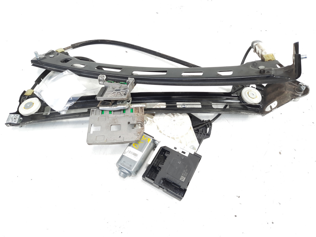 Macara cu motoras dreapta fata, cod 3C8837462J, VW Passat CC (id:537673)
