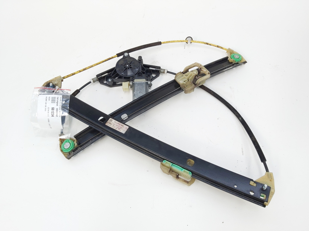 Macara cu motoras dreapta fata, cod 5E0837462, Skoda Octavia 3 Combi (5E5) (id:661234)