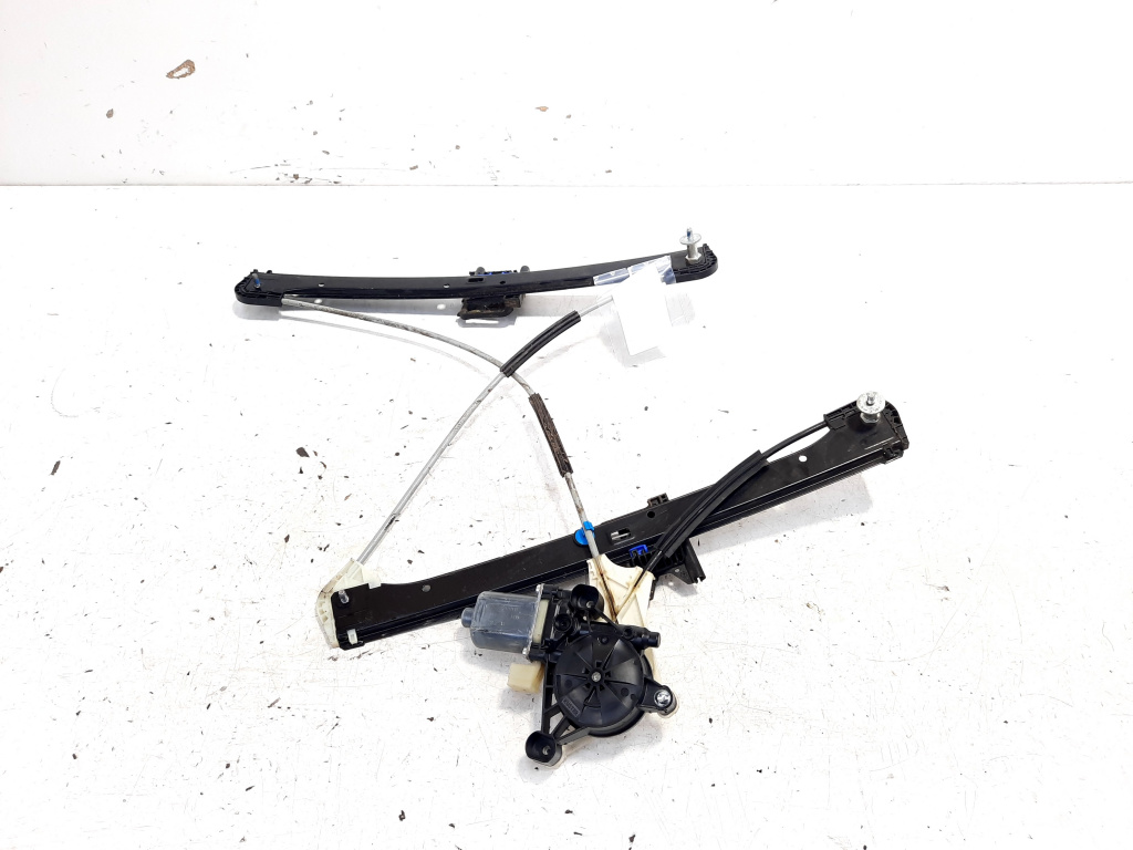 Macara cu motoras dreapta fata, cod 8V4837462, Audi A3 (8V1) (id:541918)