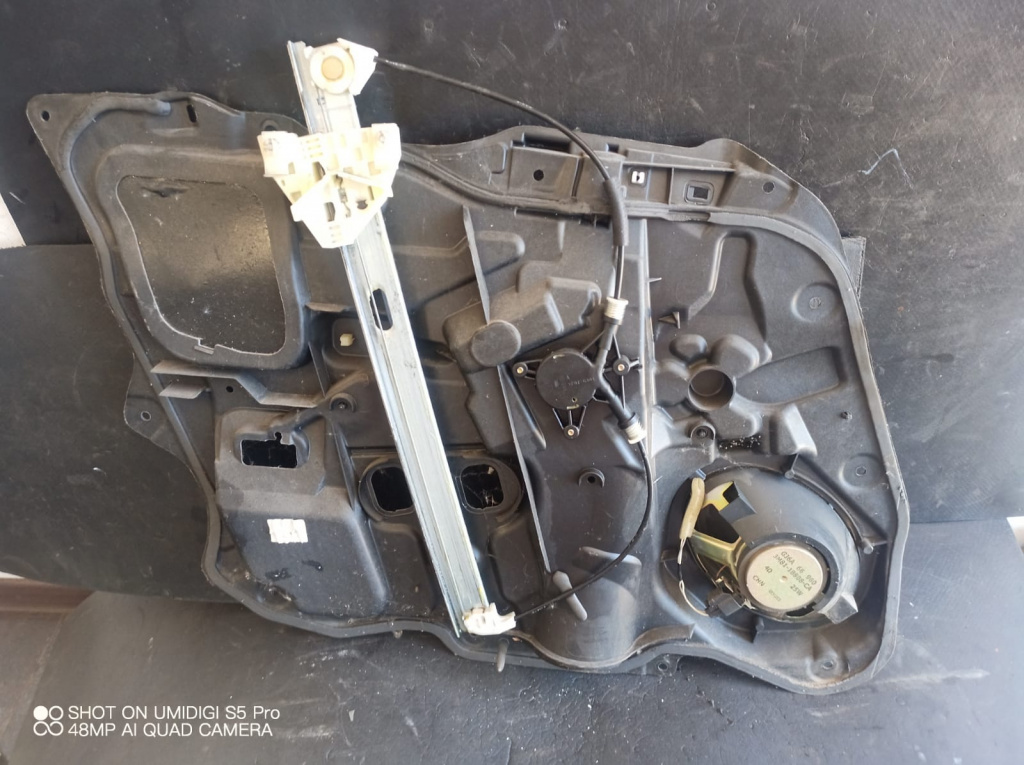 Macara cu motoras dreapta fata electrica Mazda 3 COD-BP4K5897X