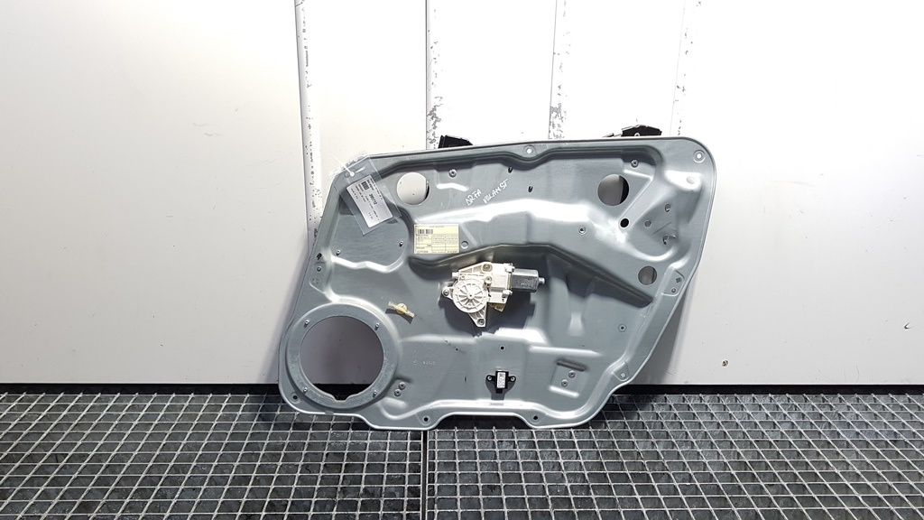 Macara cu motoras dreapta fata, Mercedes Clasa ML (W164) (id:395712)