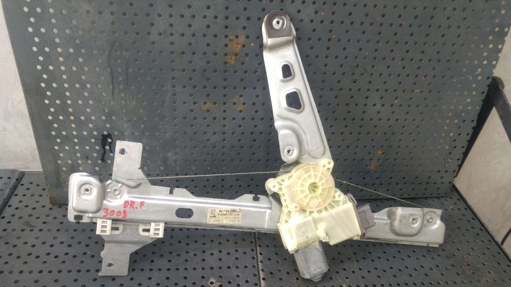 Macara cu motoras dreapta fata peugeot 3008 0u 9682808880 912026104
