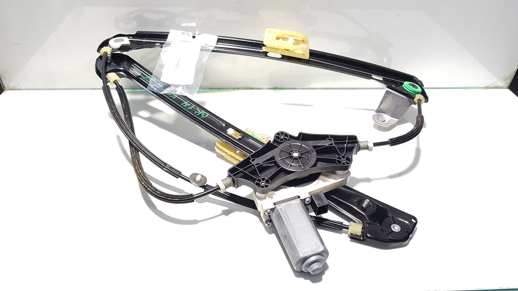 Macara cu motoras dreapta fata, Vw Golf 7 (5G) 5G4837462H (id:400909)