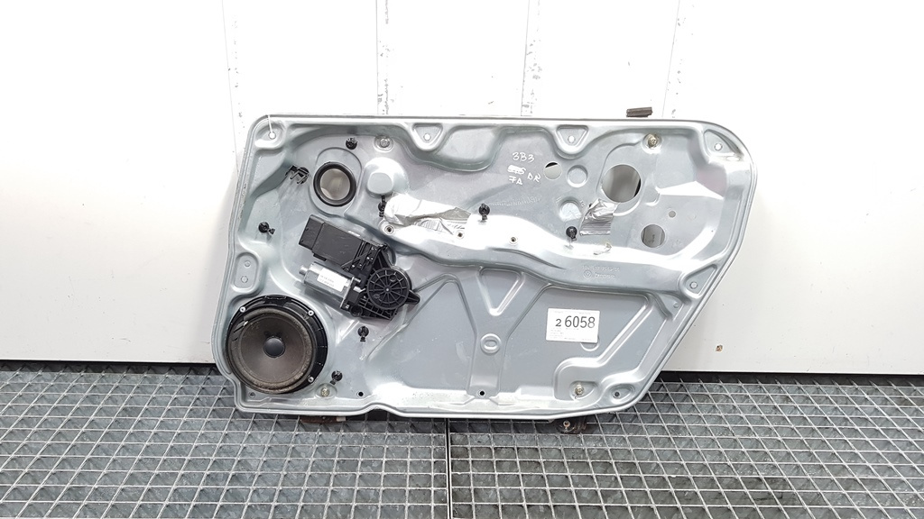 Macara cu motoras dreapta fata, Vw Passat (3B3) [Fabr 2001-2004] 3B4837756D (id:411582)