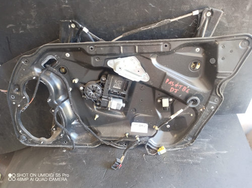 Macara cu motoras dreapta fata , Vw Passat COD-3C1837756K, 1K0959702AR