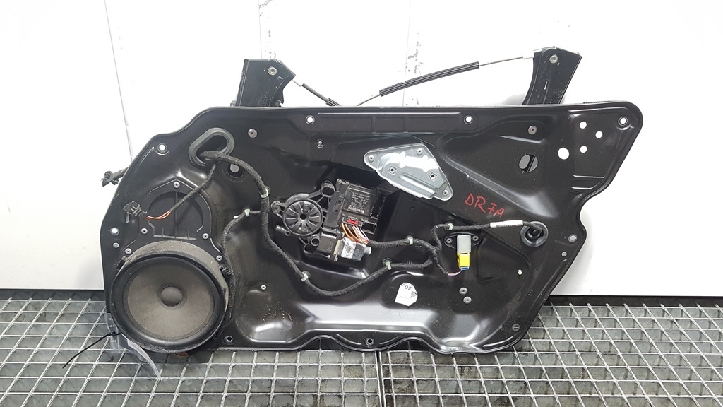 Macara cu motoras dreapta fata, Vw Passat Variant (3C5) cod 3C2837756K (id:366477)